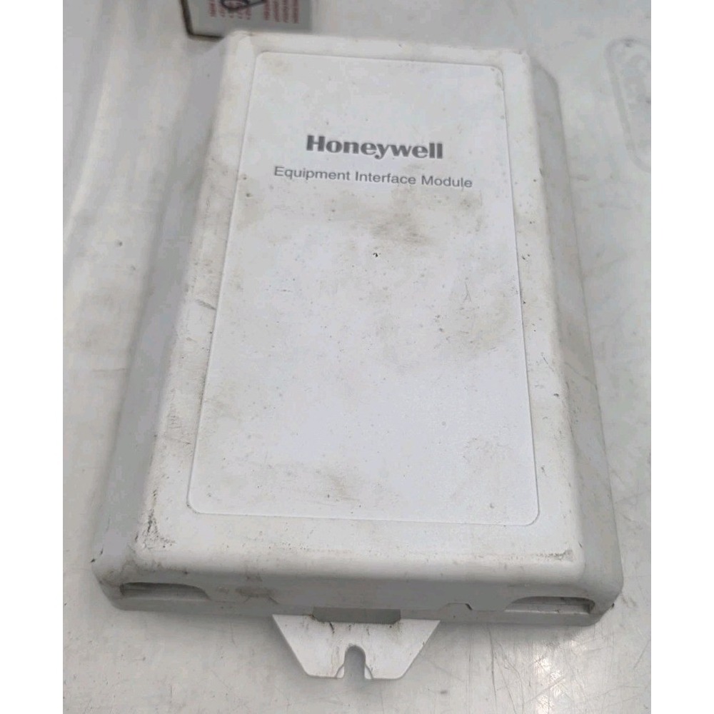 Honeywell THM5421C1008 VisionPRO Total Home Comfort System Equipment Interface